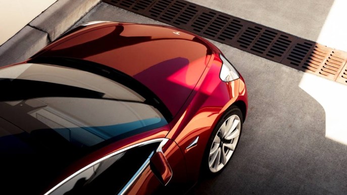 Tesla Model 3: ancora più potente e 4×4