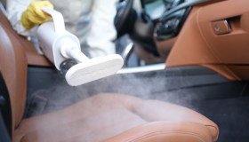 Come pulire i sedili in pelle dell’auto e farli sembrare nuovi