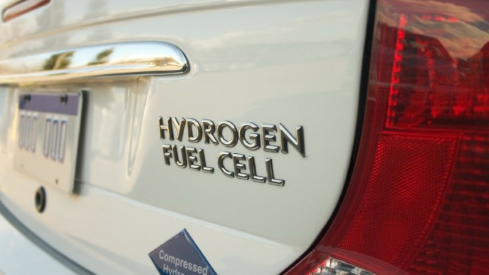 Quali sono i vantaggi e gli svantaggi dell’auto a idrogeno