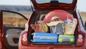 Come caricare il bagagliaio dell’auto prima di partire per le vacanze