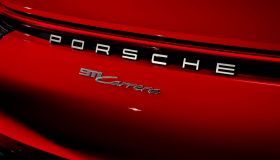 Nuova Porsche 911 Carrera col motore boxer biturbo da 385 CV