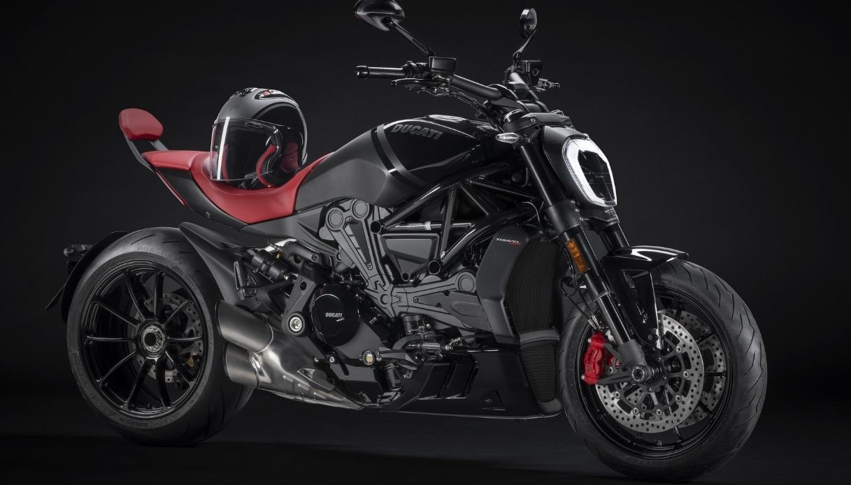 Ducati XDiavel Nera, collaborazione con Poltrone Frau