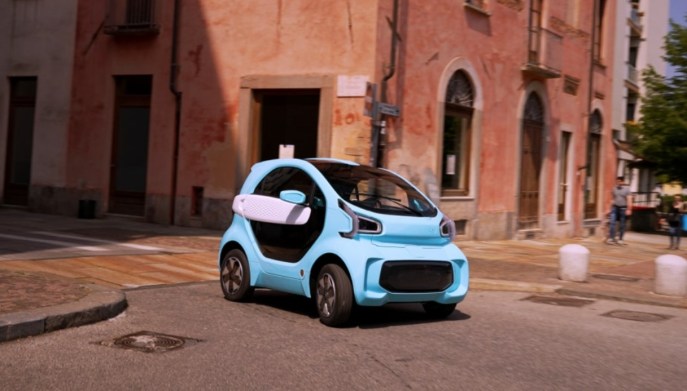 XEV YOYO, la minicar 100% elettrica