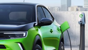 Opel, l’elegante SUV è l’elettrico più venduto