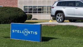Stellantis, il futuro sono le batterie al litio-zolfo: ecco perché