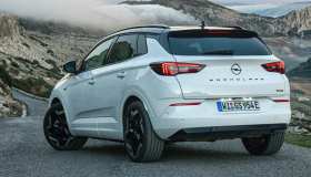 Il futuro sportivo di Opel è elettrico con il nuovo marchio GSe