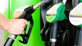 Prezzo benzina in rialzo, cala il diesel: la situazione