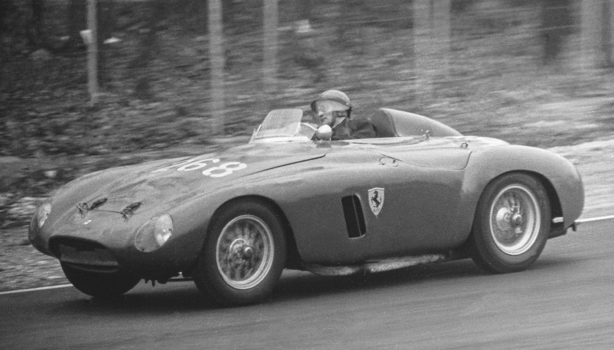 Ferrari 500 Mondial Spider del 1954: il modello originale oggi all'asta