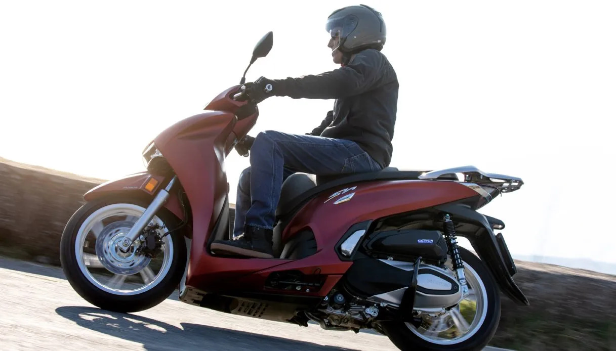 Lo scooter più venduto: Honda SH350i