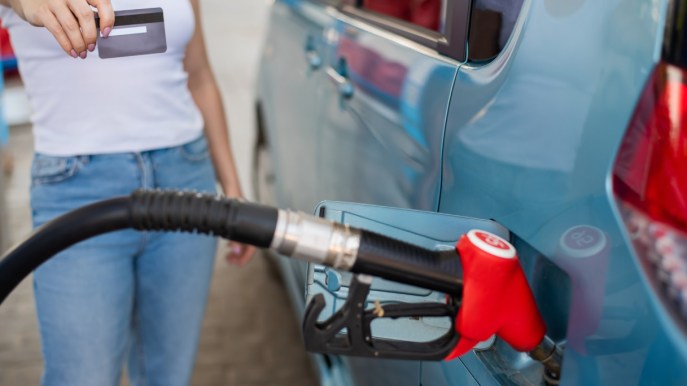 Carta carburante: i vantaggi e come averla