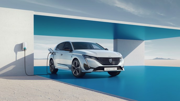 Peugeot e-308
