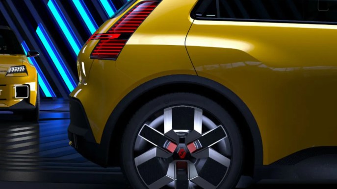 Renault 5, pronta al debutto l’elettrica low cost