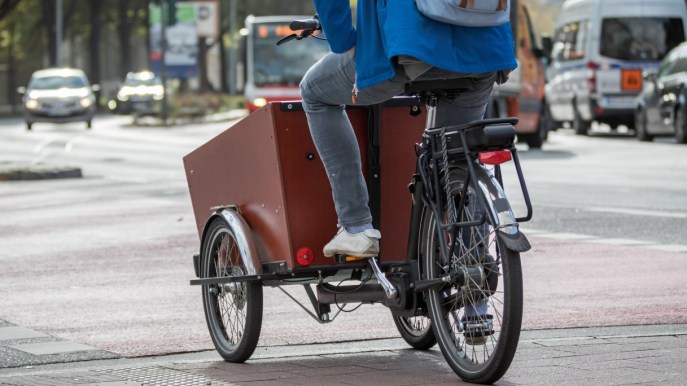Cargo e-bike, pro e contro di questa ‘strana’ bicicletta