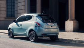 Lancia rinnova la gamma Ypsilon: novità e prezzi