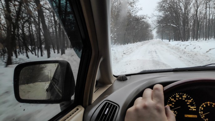 Guidare l’auto d’inverno: come sentirsi più sicuri