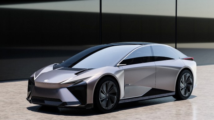 Toyota: auto elettrica con autonomia da record