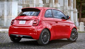 Fiat 500e: la piccola elettrica sbarca negli Stati Uniti