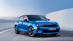 Opel Astra elettrica: nuova era per la regina