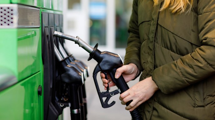 Prezzo benzina ai minimi dall’inizio dell’anno 2023