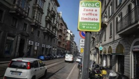 Milano, Area C: stop esenzioni elettriche e ibride? La verità