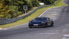 Nuovo record della Porsche elettrica