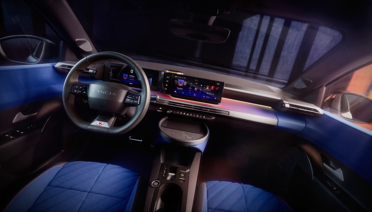 Le tecnologie all'avanguardia arricchiscono gli interni della Lancia Ypsilon HF