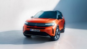Opel Frontera, presentato il SUV elettrico: i prezzi