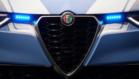 Alfa Romeo rompe con la tradizione: addio targa laterale
