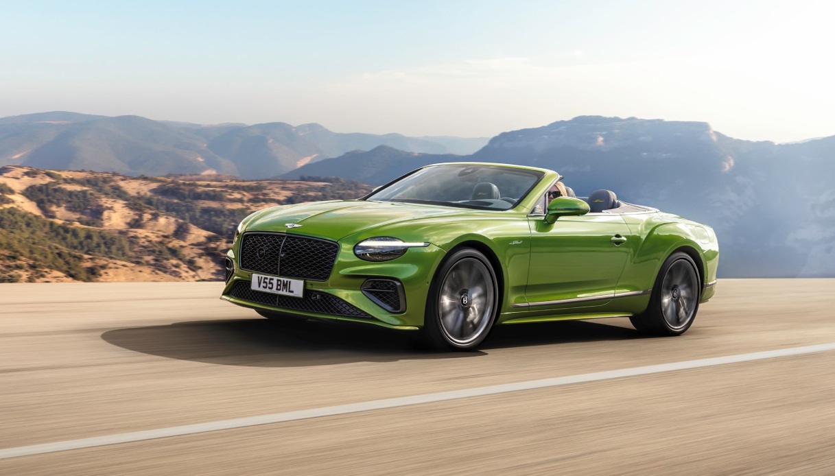 Le versioni cabrio e coupé della Bentley Continental sono state presentate insieme: non era mai successo