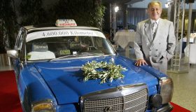 Il tassista che ha percorso 4 milioni di km con la stessa auto Mercedes