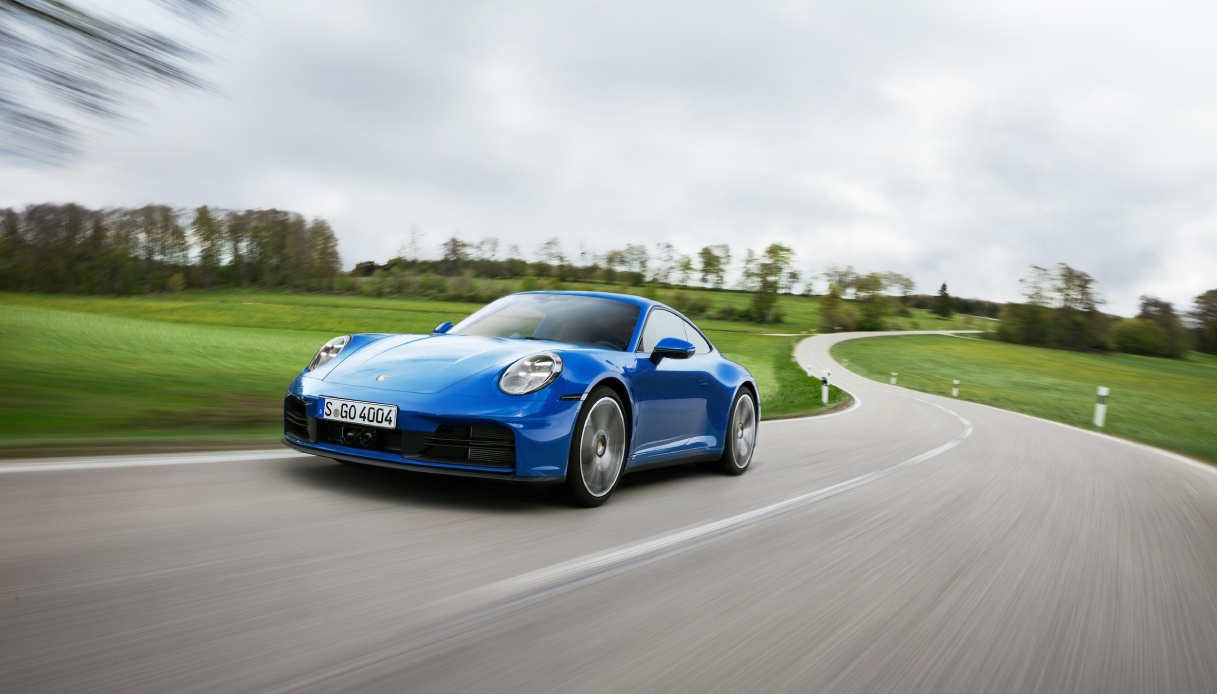 Gerry Scotti ha il pallino della Porsche 911 Carrera