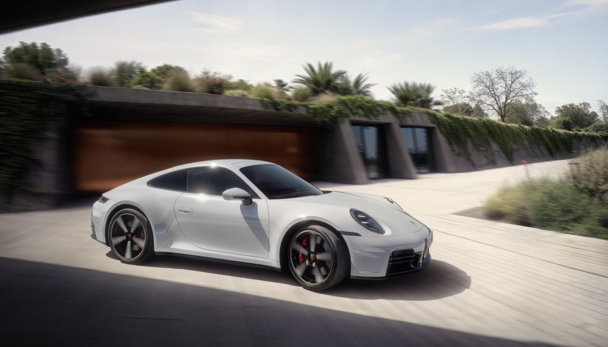 Porsche 911 Carrera S, dettagli di look ispirati alla 911 Turbo