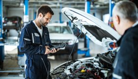 In fuga per mesi con l’auto in prova dell’officina, prende una valanga di multe