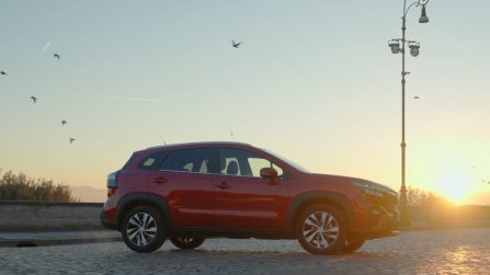Nuova Suzuki S-Cross Hybrid: un SUV versatile e moderno