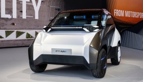 Toyota svela la microcar che si guida dai 14 anni di età