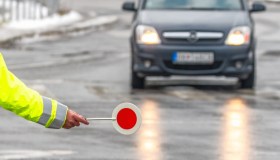Il nuovo Codice della Strada non fa sconti, pioggia di patenti ritirate