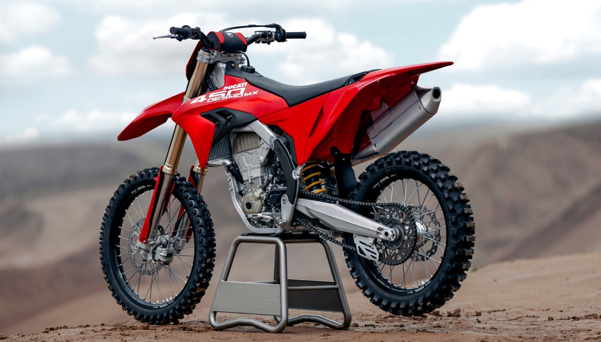 La prima moto da cross di Ducati: ecco la Ducati Desmo450 MX