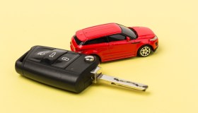 Incentivi 2025 per auto e moto in Lombardia, fino a 4.000 euro di bonus