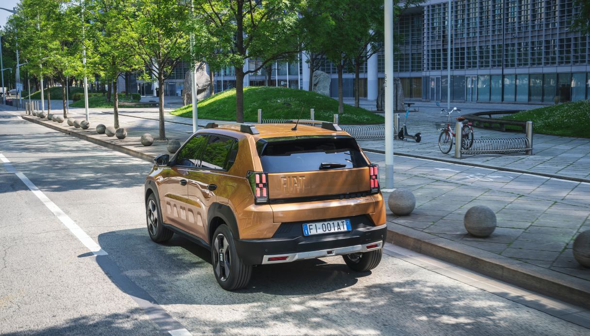Fiat Grande Panda Hybrid, sbarco in Italia
