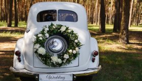 Bloccano l’autostrada per un matrimonio, sequestrata l’auto degli sposi