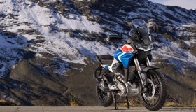 Moto Guzzi Stelvio e il mitico passo alpino, appuntamento imperdibile