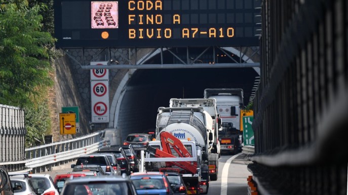 Traffico intenso per il ponte del 2 giugno, attenzione al bollino rosso