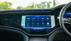 L’alternativa ad Apple CarPlay e Android Auto viene dall’Europa