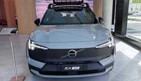 Volvo EX30 Cross Country al Volvo Studio